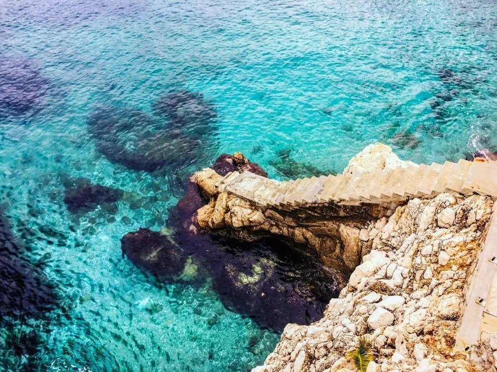 Mer Méditerranée turquoise